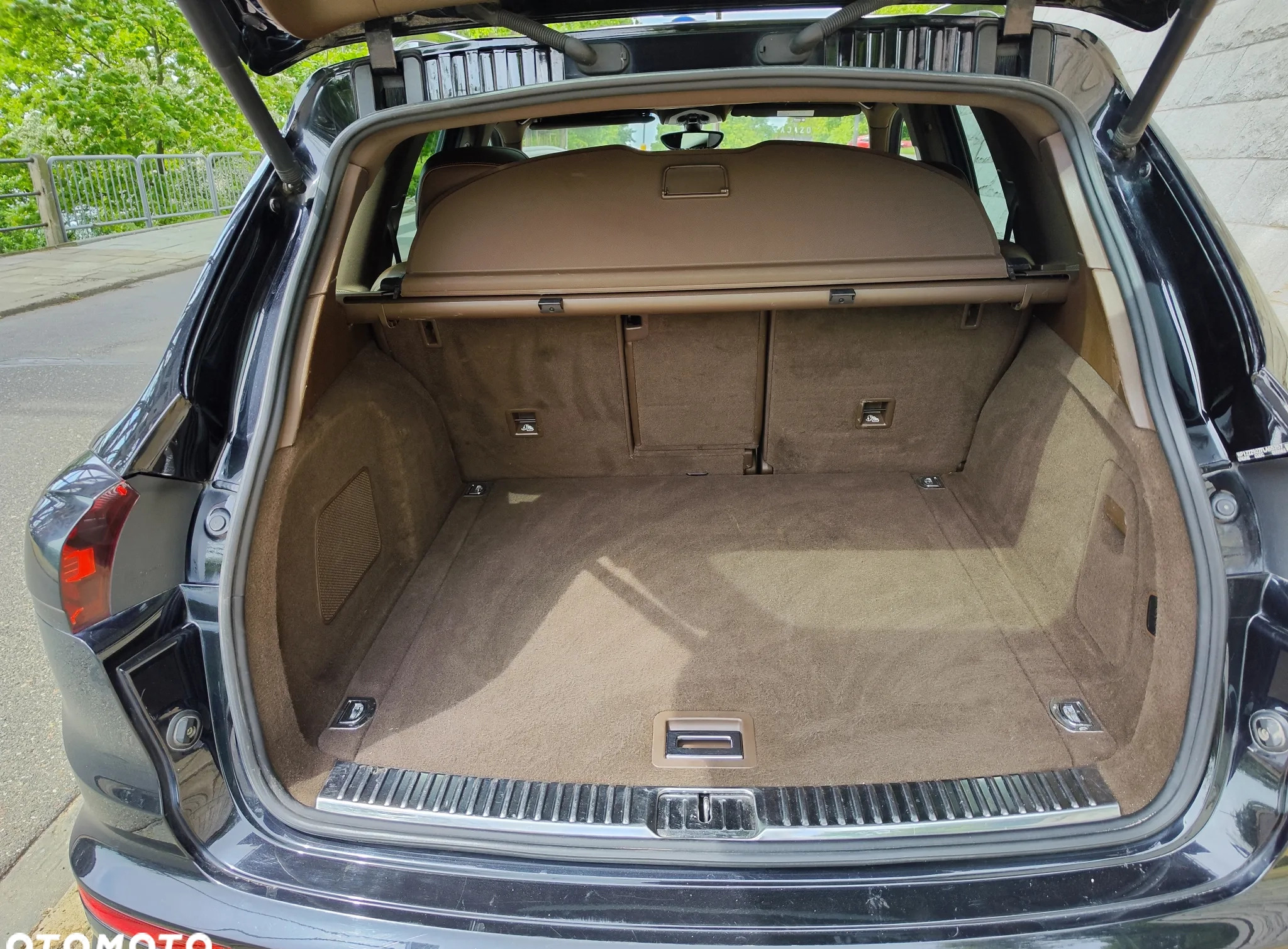 Porsche Cayenne cena 157999 przebieg: 225000, rok produkcji 2015 z Płock małe 172